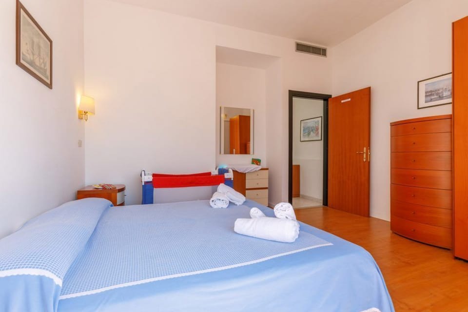 Apartment, 1 Bedroom, Sea View (4 pax) | In-room safe, desk, free WiFi