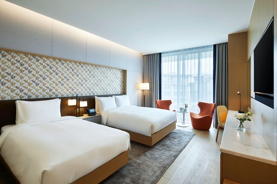 1 bedroom, premium bedding, in-room safe, desk