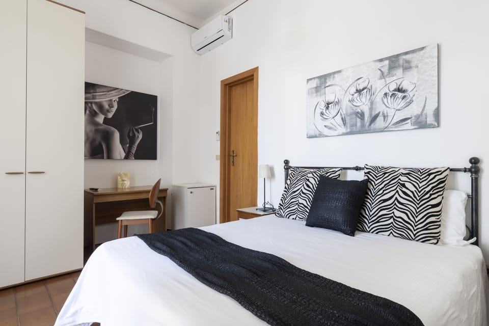 Standard Double or Twin Room, Annex Building | In-room safe, desk, laptop workspace, blackout drapes