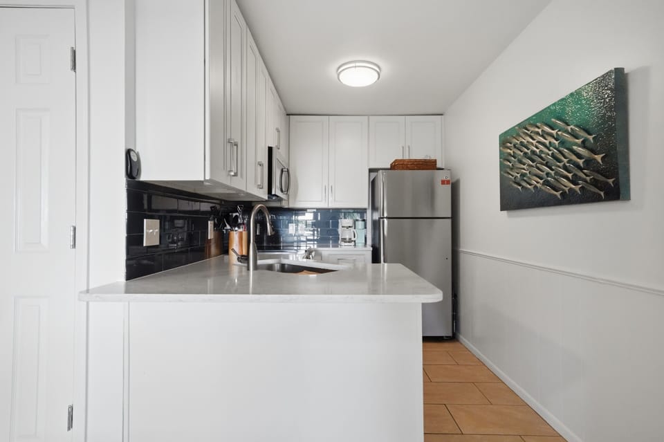 Studio | Private kitchen | Fridge, microwave, oven, coffee/tea maker