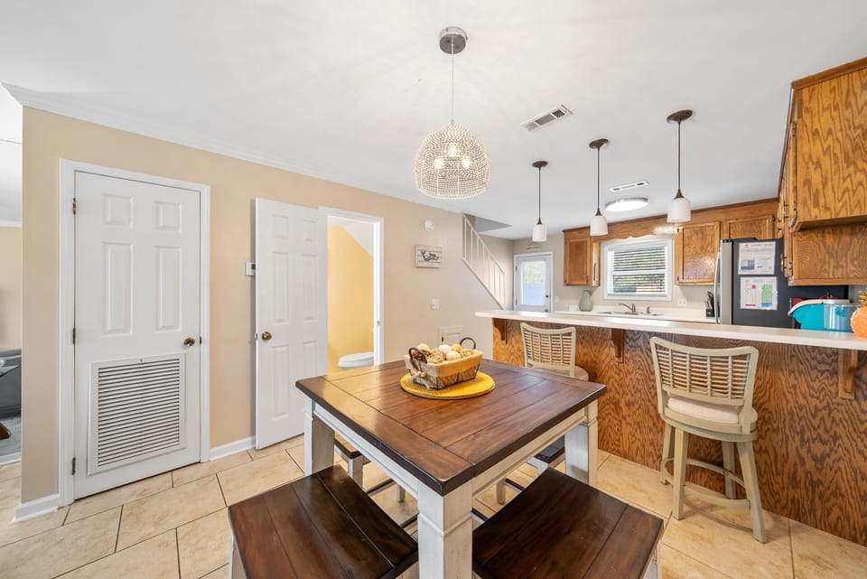 Townhome, 2 Bedrooms | Dining