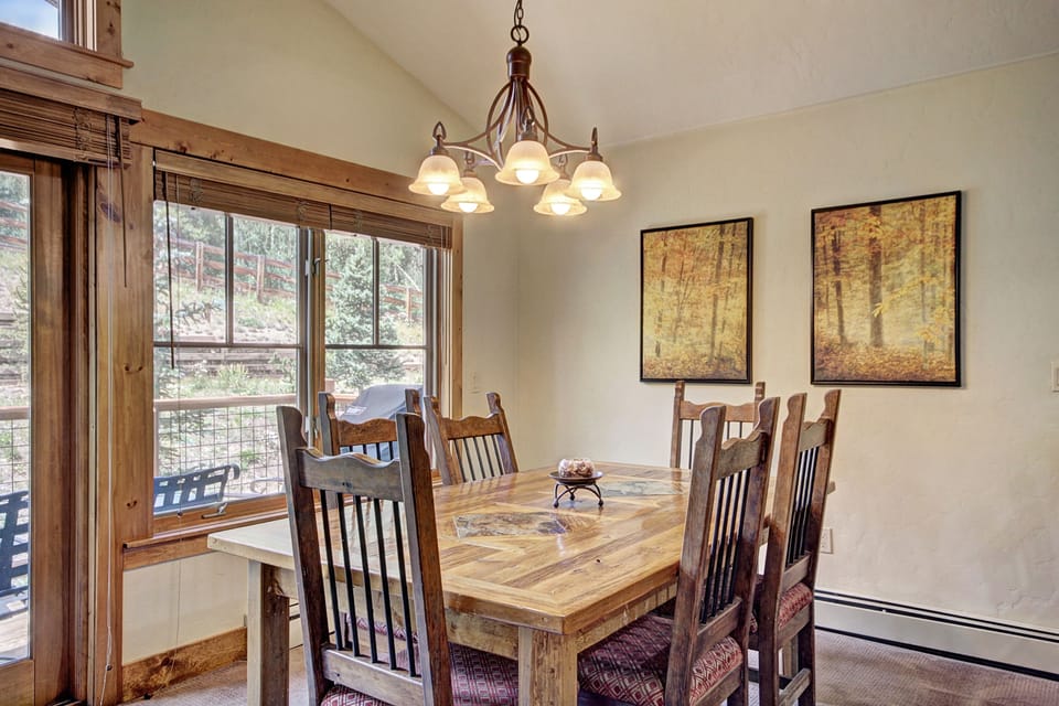 Townhome, 2 Bedrooms | Dining