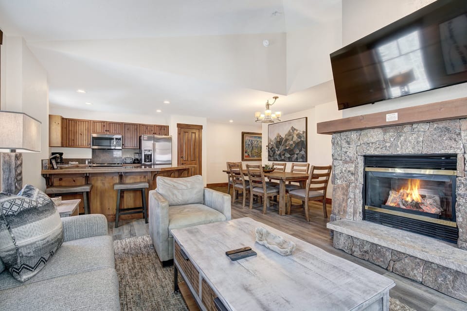 Condo, 2 Bedrooms | Living area | Flat-screen TV, fireplace, DVD player, computer