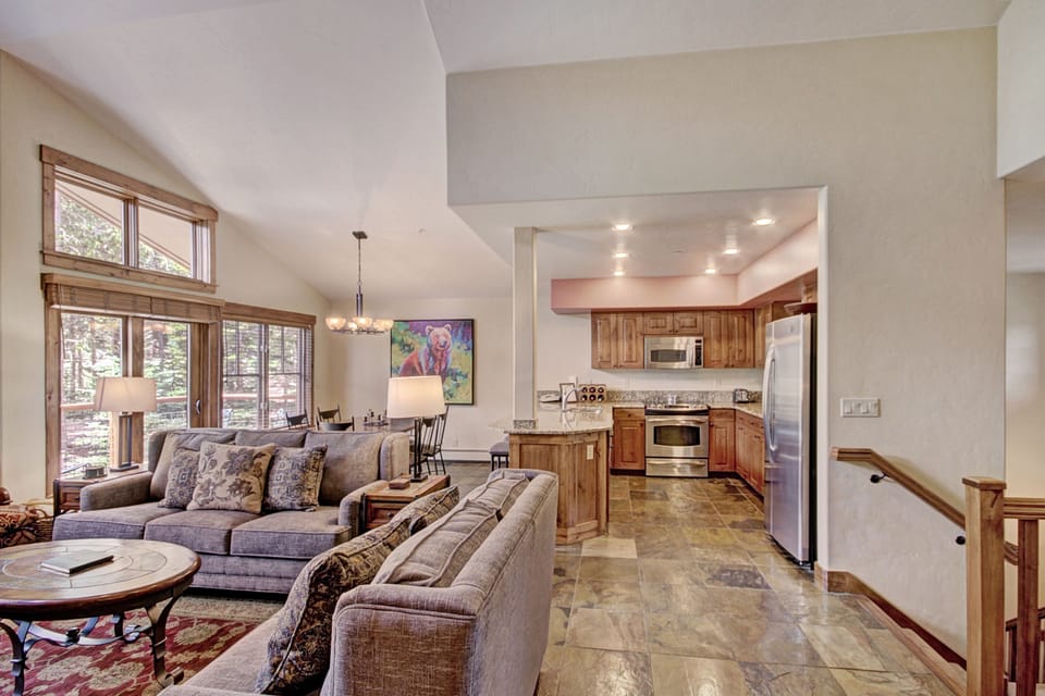 Townhome, 2 Bedrooms | Living area | 42-inch TV with cable channels, fireplace, computer