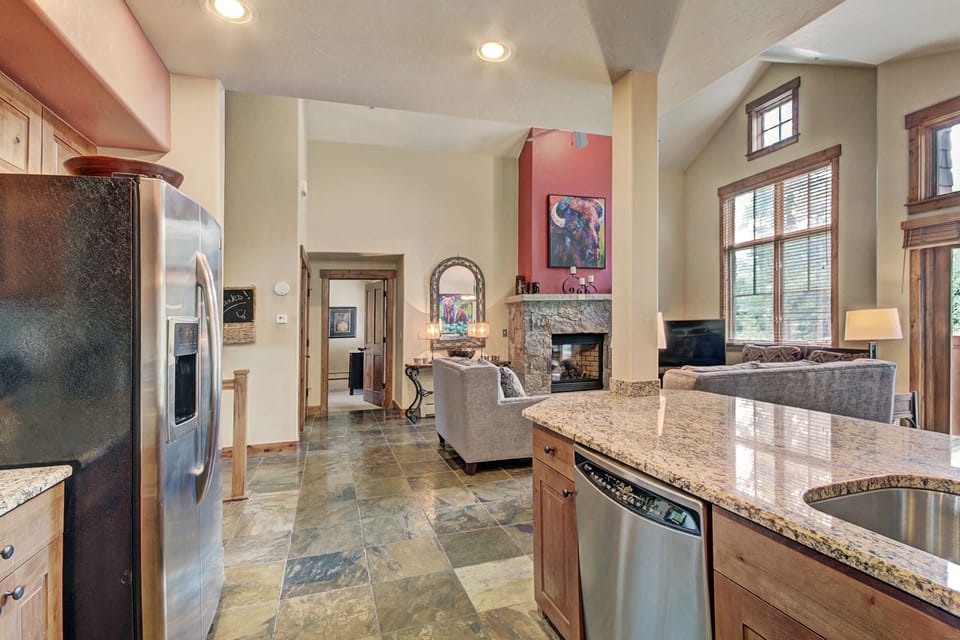 Townhome, 2 Bedrooms | Private kitchen | Full-size fridge, microwave, oven, stovetop
