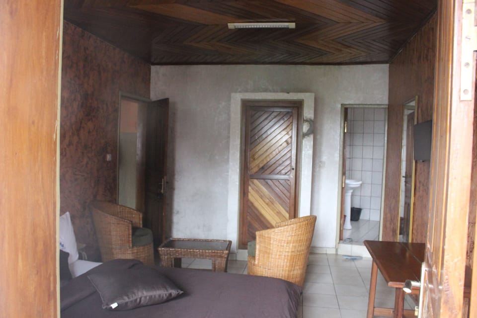 Superior Room | Desk, blackout drapes, free WiFi