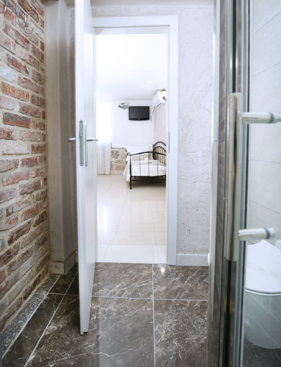 Comfort Apartment | Desk, free WiFi, bed sheets