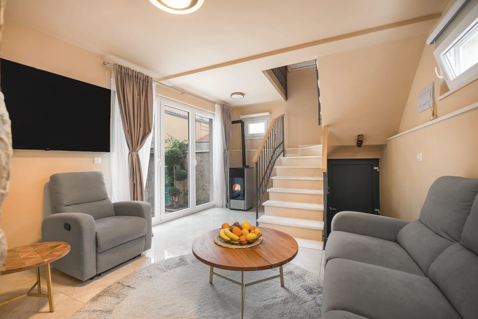 House, 2 Bedrooms, Terrace, Annex Building | Living area | Flat-screen TV