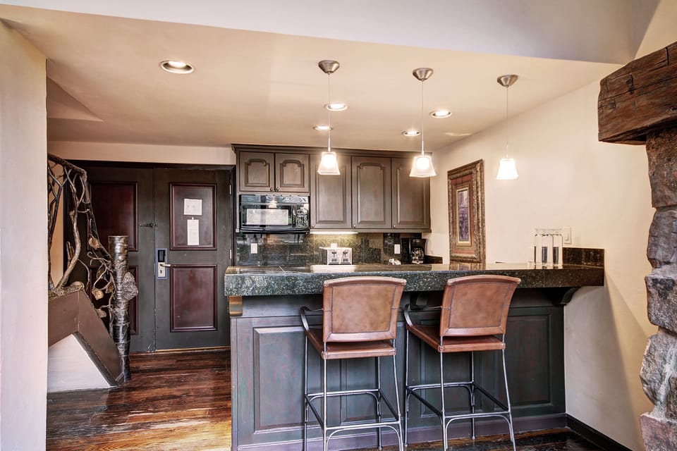Condo, 2 Bedrooms | Private kitchen | Fridge, microwave, oven, stovetop