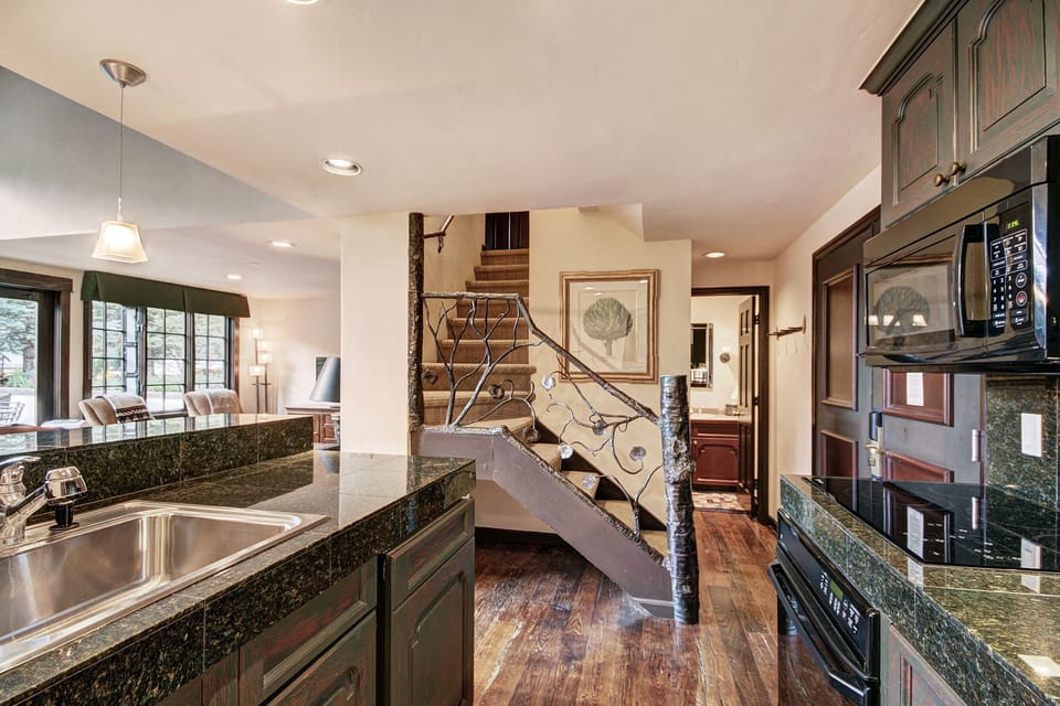 Condo, 2 Bedrooms | Private kitchen | Fridge, microwave, oven, stovetop