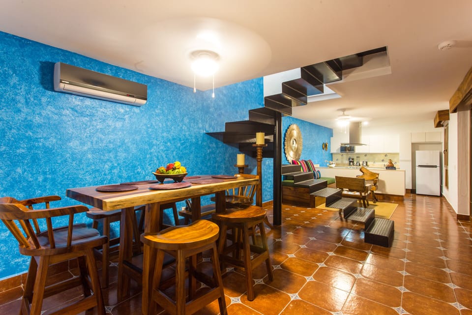 Two Bedroom Master Suite with Balcony, Kitchenette and Pool View | In-room dining