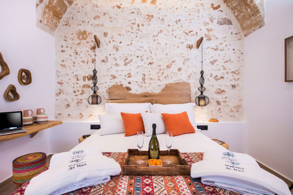 Suite, 1 Bedroom - No Balcony | 1 bedroom, minibar, in-room safe, individually decorated