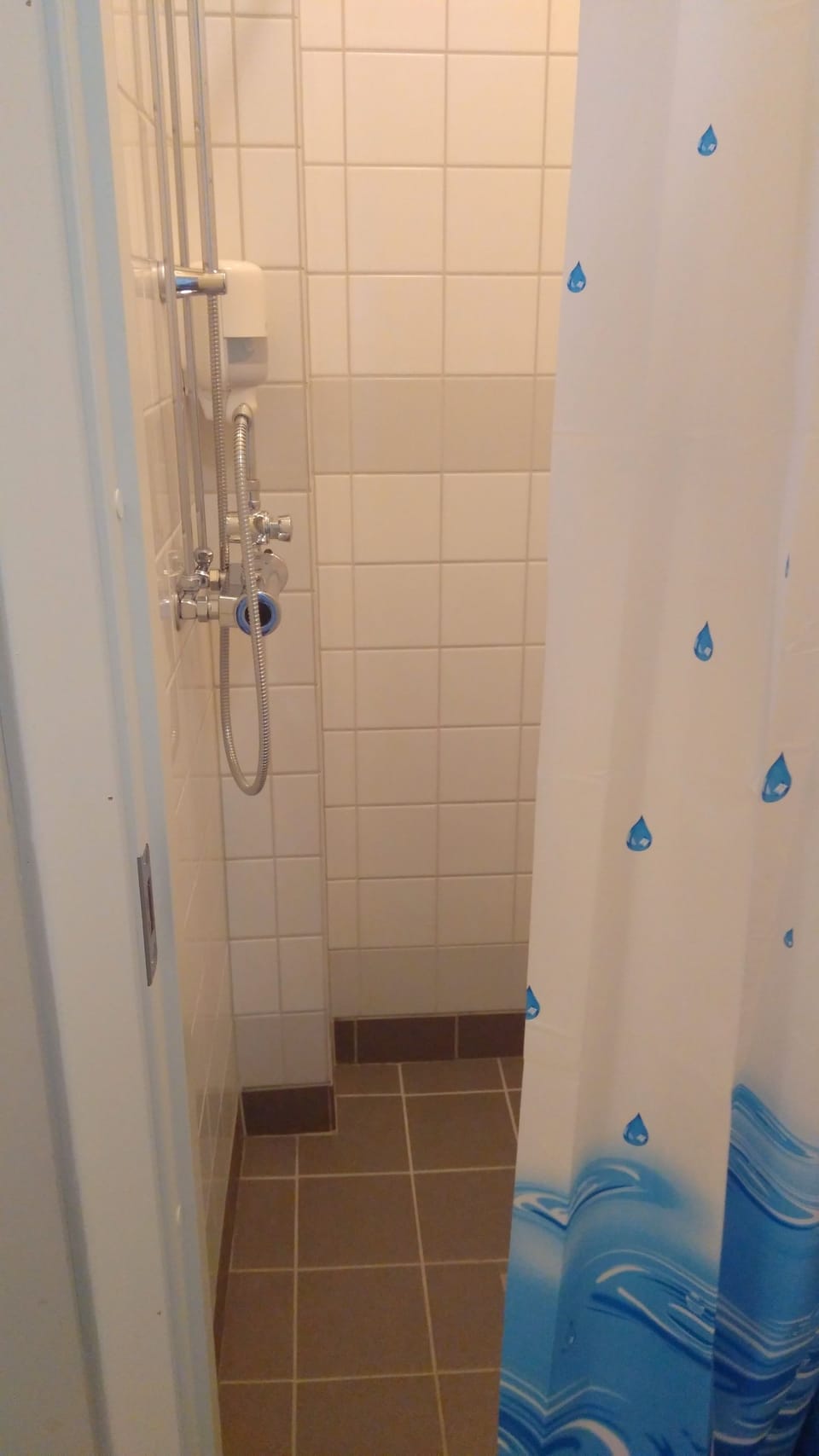 Shower, free toiletries, hair dryer, bathrobes