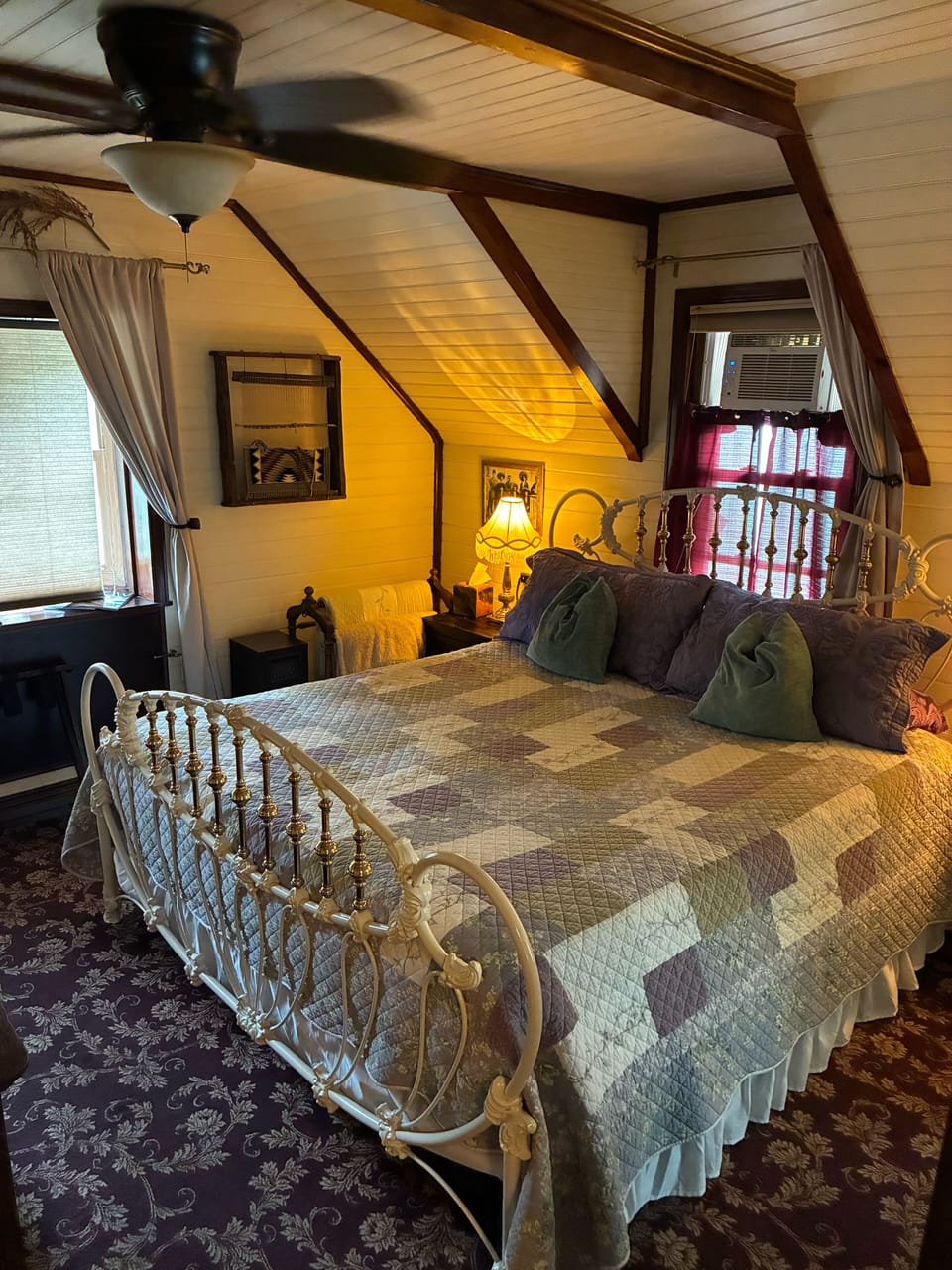 Downtown BnB King Bed Clawfoot Tub & Jacuzzi 1 | 1 bedroom, premium bedding