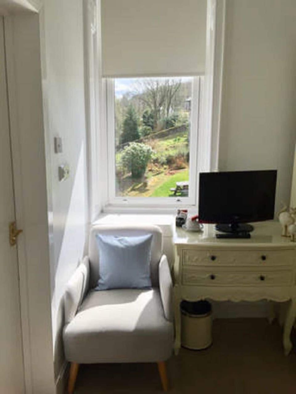 Single Room | Desk, iron/ironing board, free WiFi, bed sheets