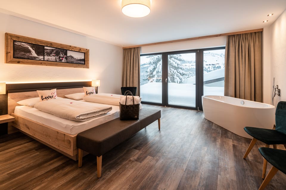 Flat-screen TV, heated floors
