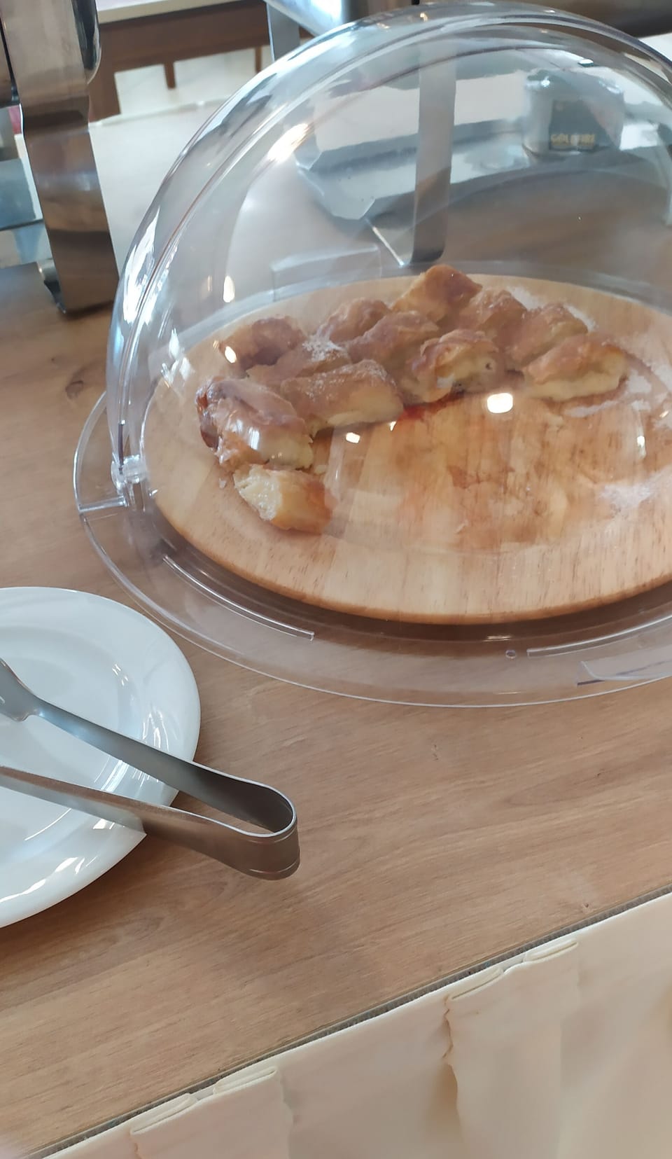 Daily buffet breakfast for a fee