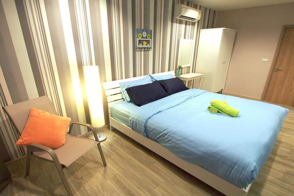 1-Bedroom Condo with Pool View  | 1 bedroom, blackout drapes, free WiFi