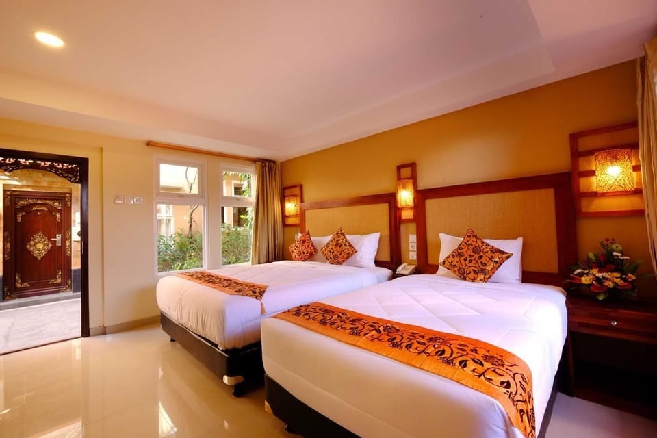 Deluxe Triple Room | In-room safe, blackout drapes, soundproofing, free WiFi