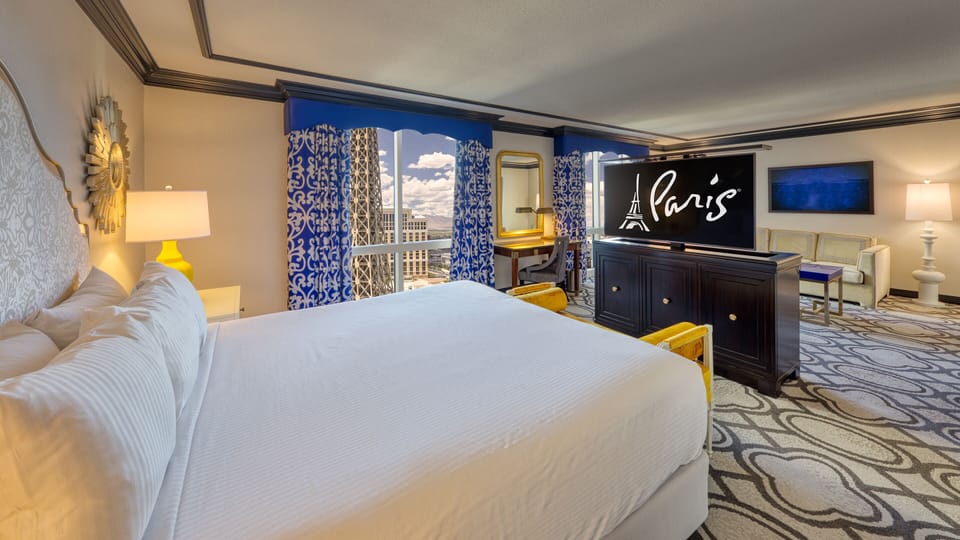 Premium bedding, in-room safe, desk, laptop workspace