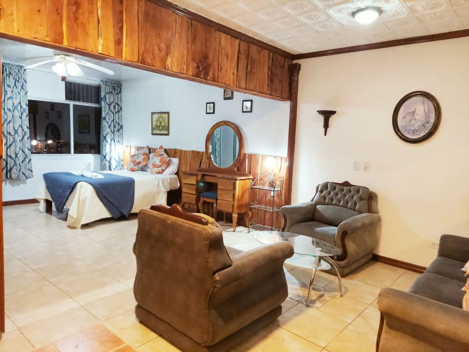 Comfort Apartment, 1 Double Bed, Non Smoking, City View | Individually furnished, blackout drapes, bed sheets
