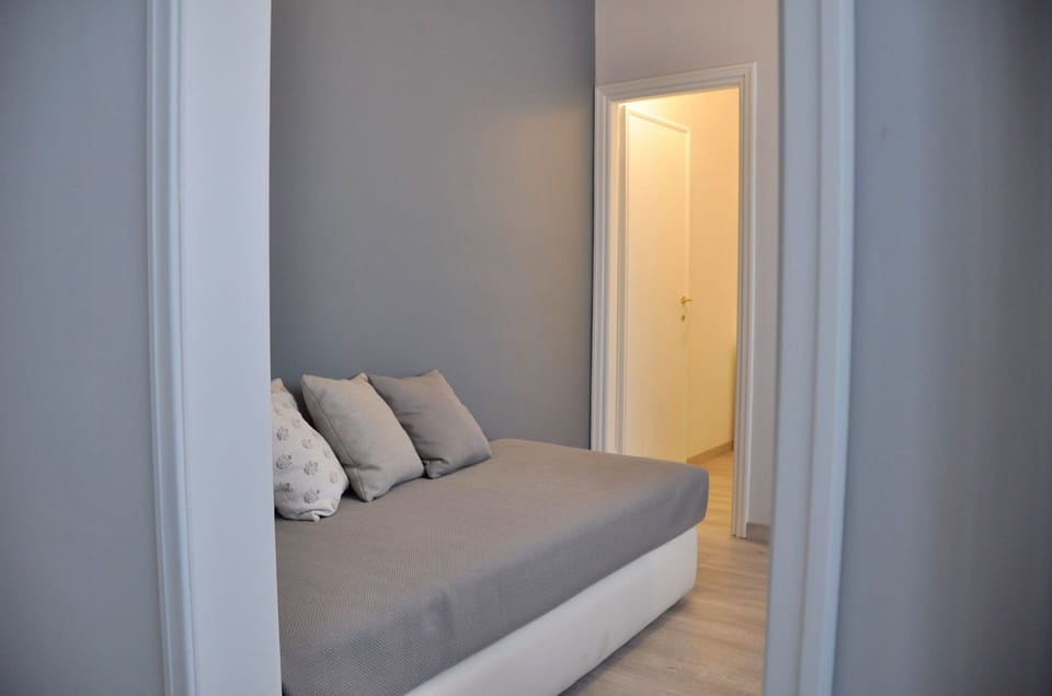 Junior Suite | Premium bedding, desk, WiFi (free)