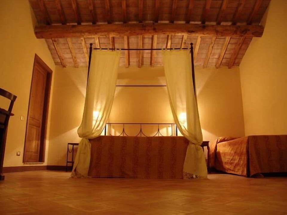 Superior Double Room | 1 bedroom, minibar, in-room safe, cribs/infant beds