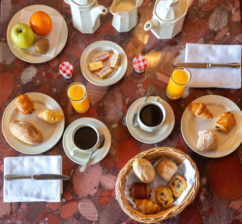 Daily buffet breakfast for a fee