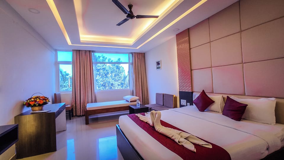 Premium bedding, in-room safe, desk, soundproofing
