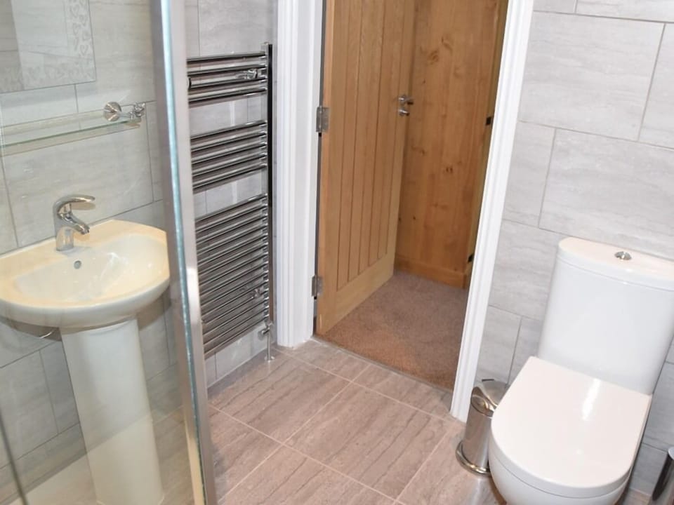 Superior Double Room, Ensuite (Interconnecting Rooms) | Bathroom