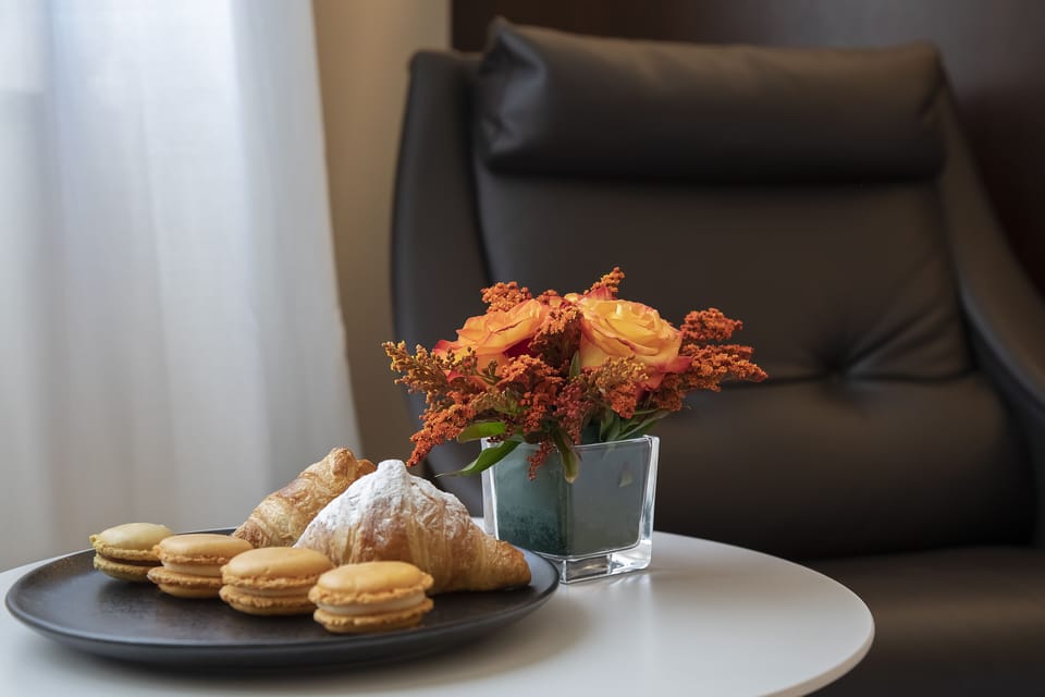 Superior Room | In-room dining