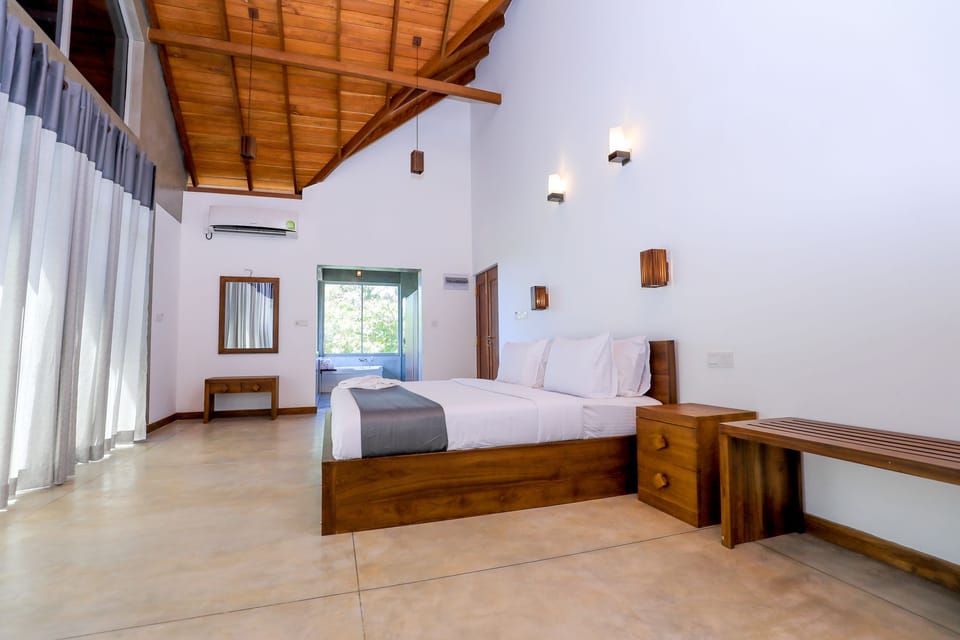 Superior Double Room, 1 King Bed, Balcony, Garden View | Premium bedding, in-room safe, blackout drapes