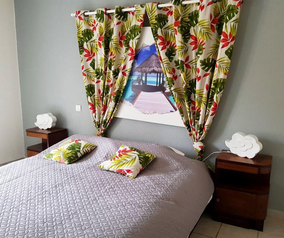 Double Room, 1 King Bed, Accessible (Marquise) | Premium bedding, desk, iron/ironing board, travel crib