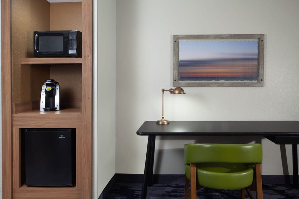 Fridge, microwave, coffee/tea maker