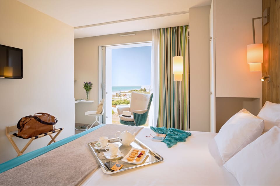 In-room safe, desk, soundproofing, iron/ironing board