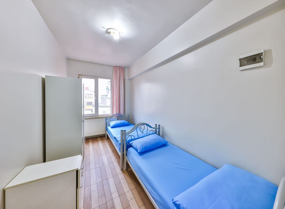 Soundproofing, WiFi (free), bed sheets