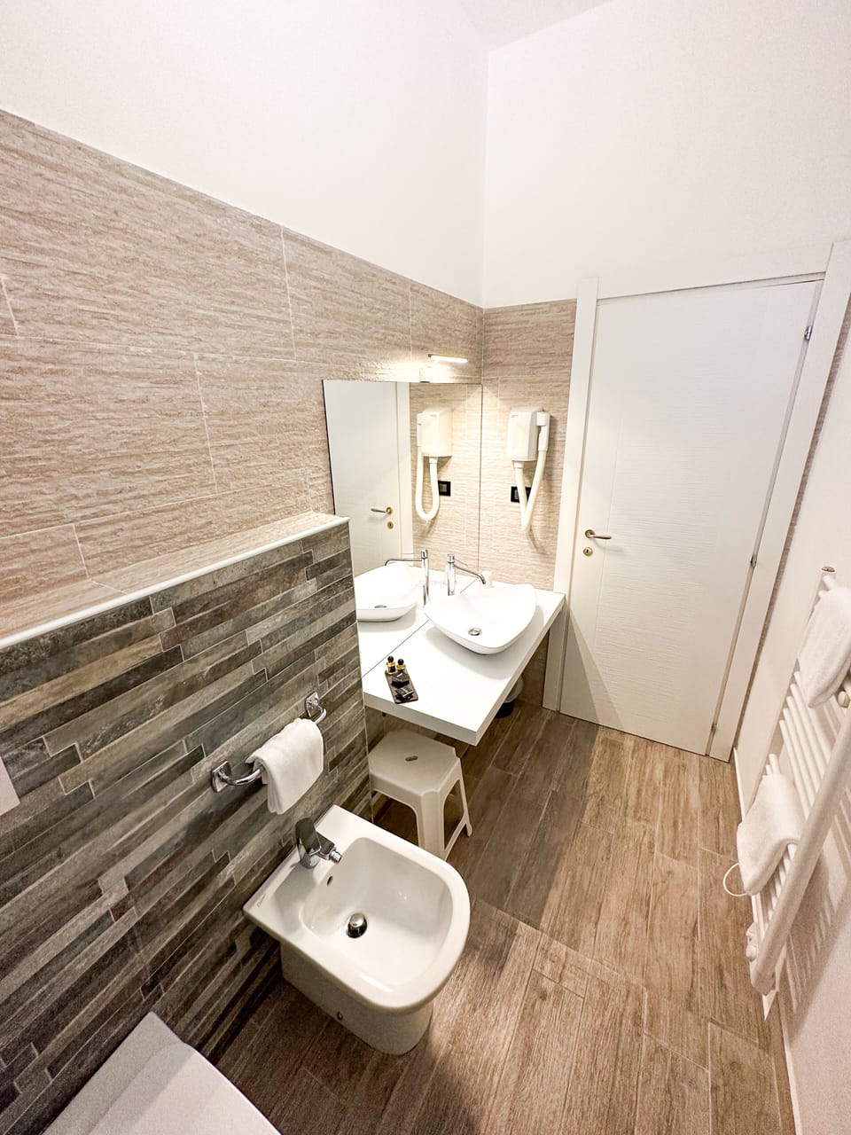 Classic Double or Twin Room (up to 3 people) | Bathroom | Shower, free toiletries, hair dryer, bidet