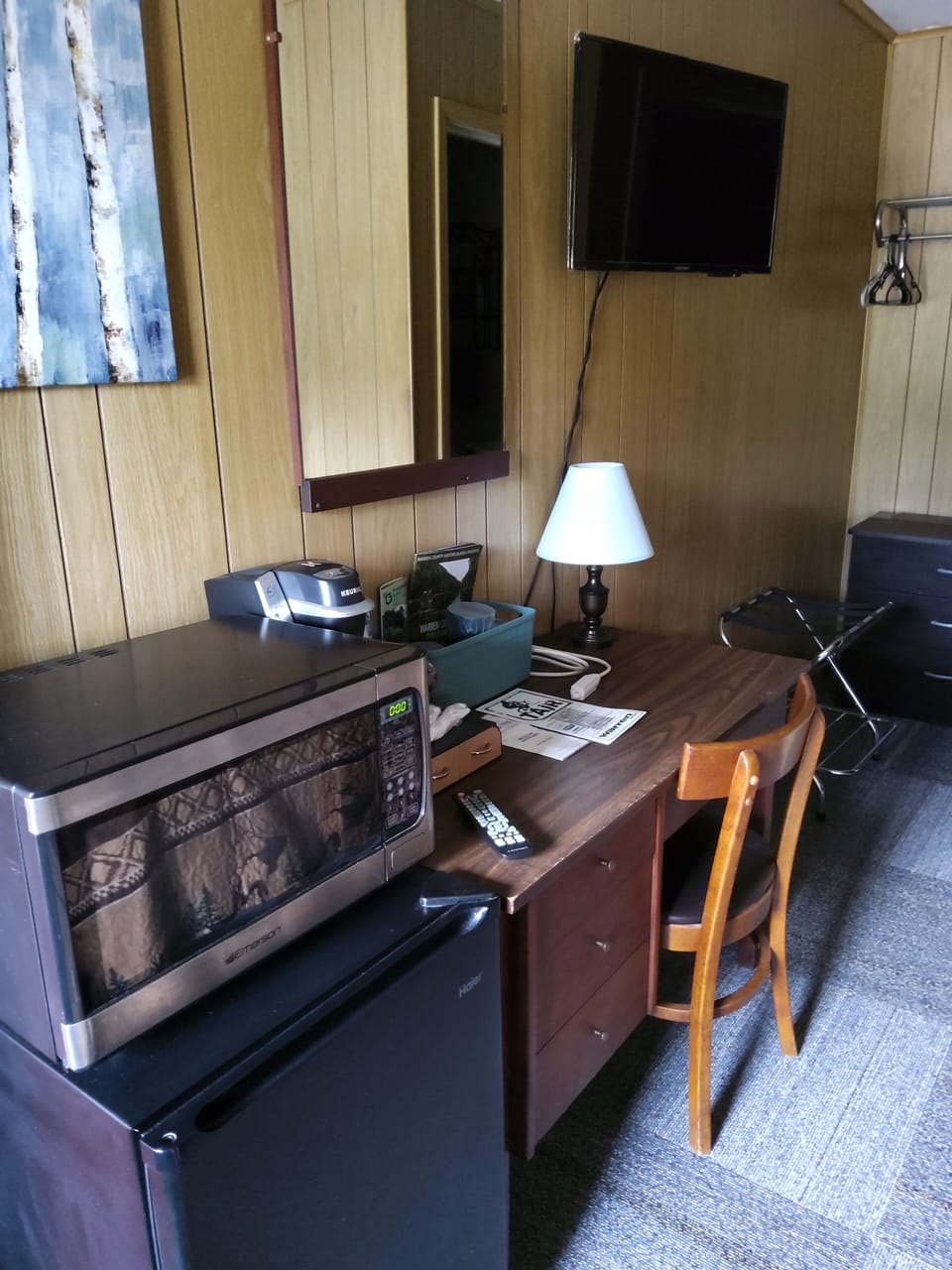 Triple Room, Multiple Beds, Non Smoking | Mini-refrigerator