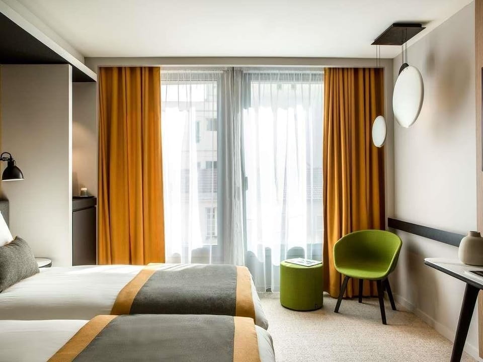 Privilege, Room, 2 Twin Beds | In-room safe, desk, soundproofing, iron/ironing board
