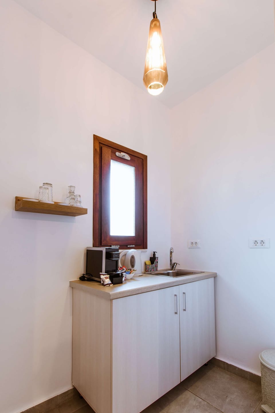 Family Apartment | Desk, soundproofing, iron/ironing board, free WiFi