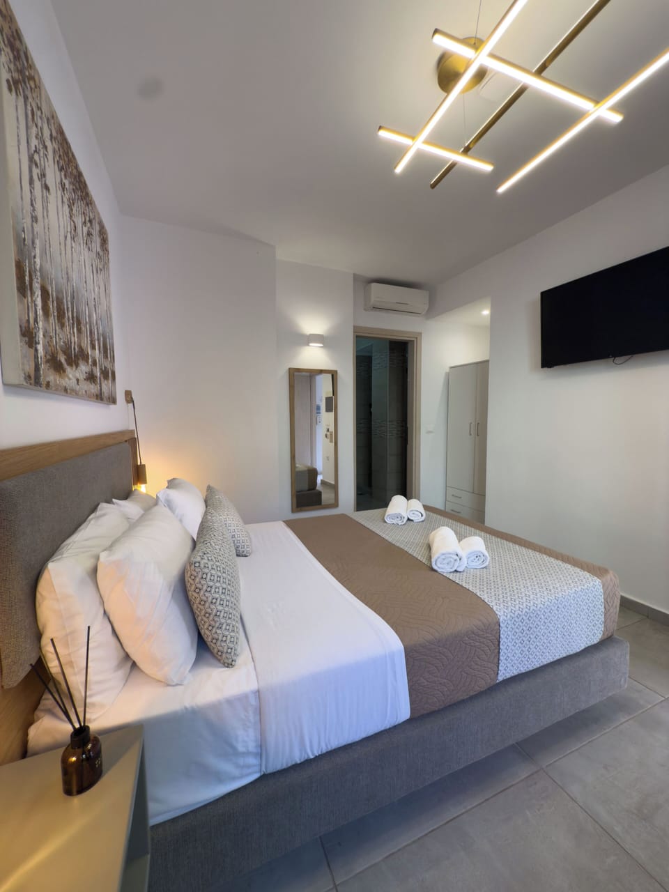 Double Room (Ground Floor) | Desk, soundproofing, iron/ironing board, free WiFi