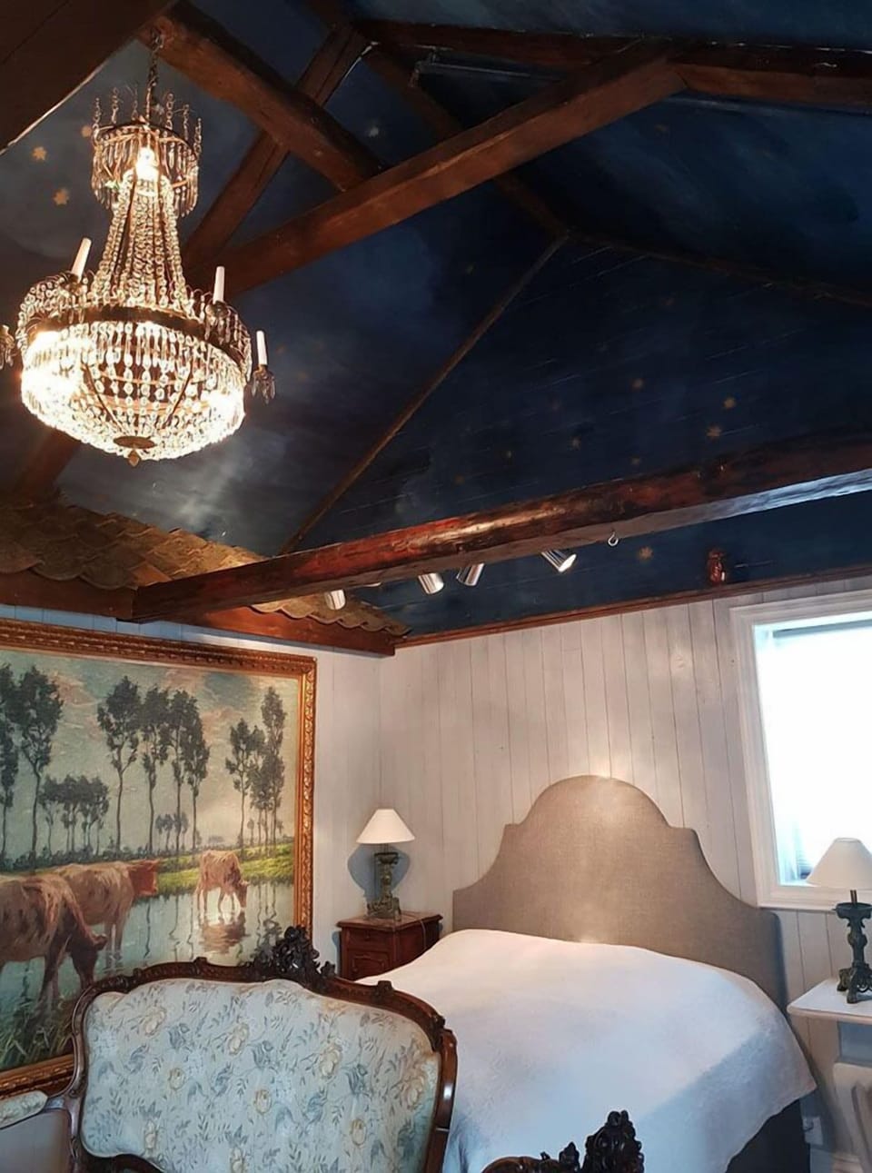 Romantic Double Room, 1 Double Bed, Garden View | Desk, soundproofing, iron/ironing board, free WiFi