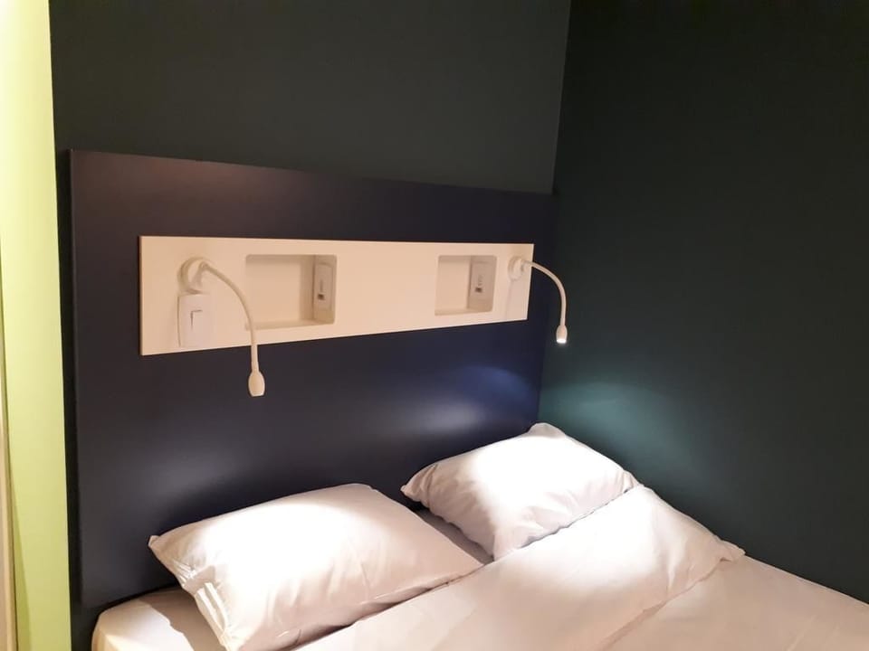 Standard Apartment, 1 Double Bed | Desk, soundproofing, iron/ironing board, WiFi (free)