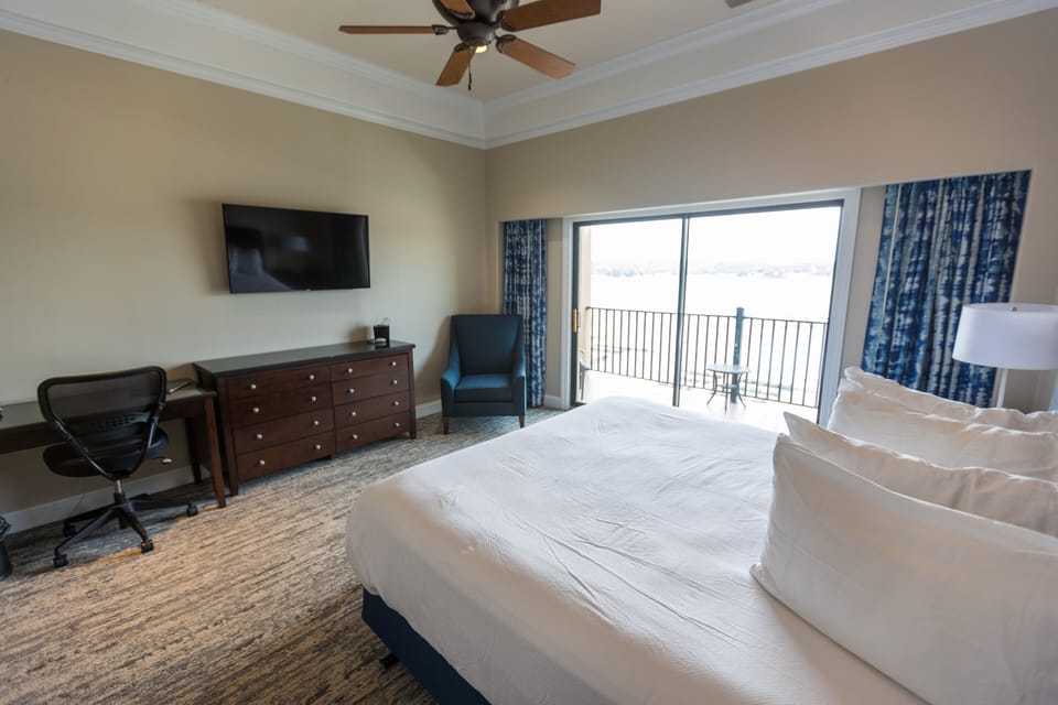 Premium bedding, pillowtop beds, in-room safe, desk