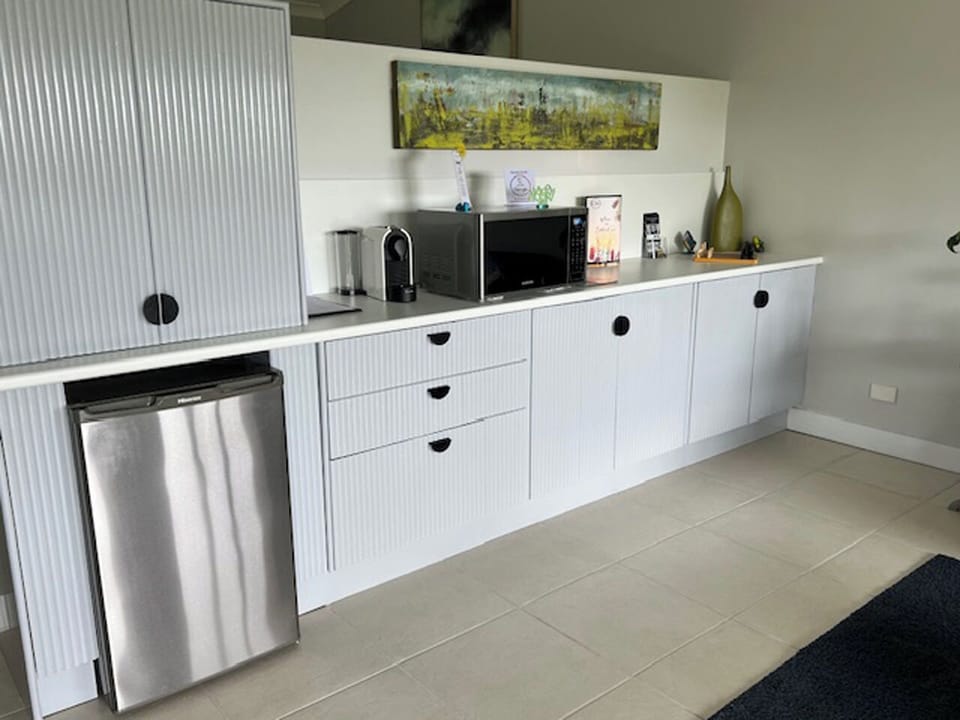 Executive Suite, 1 Bedroom, Garden View, Ground Floor | 1 bedroom, Egyptian cotton sheets, premium bedding, pillowtop beds