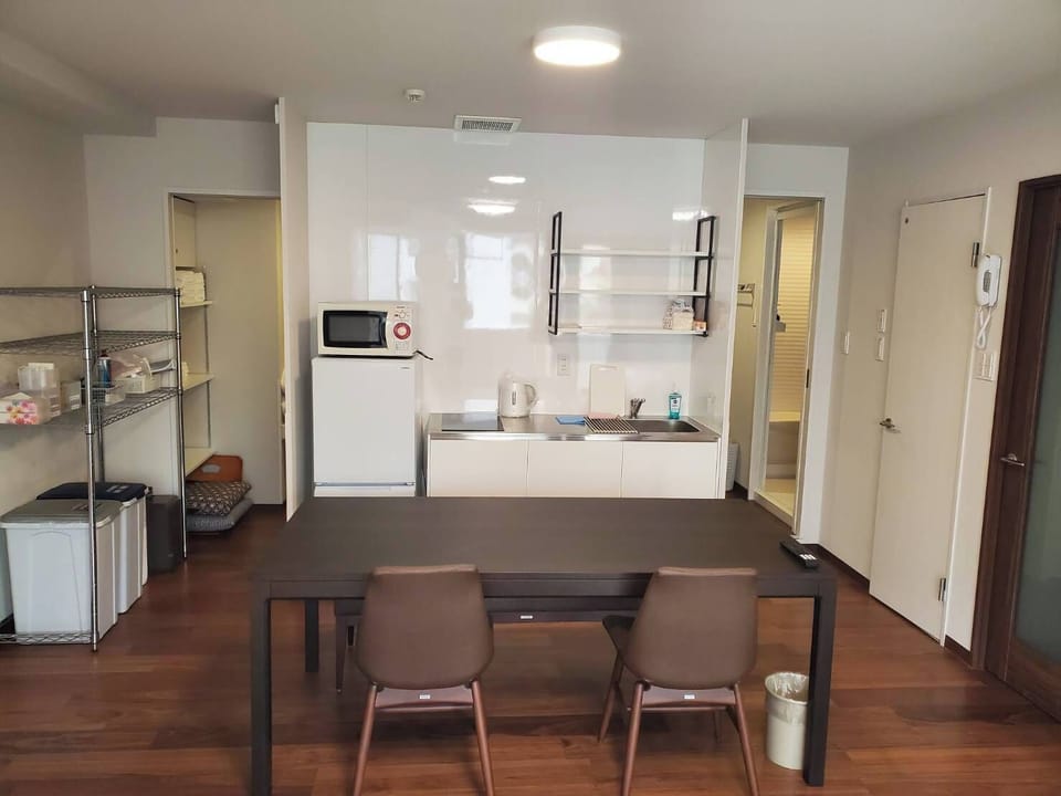 Basic Room | Living area | 50-inch LCD TV with digital channels