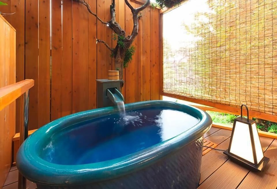 Superior Room | Bathroom | Separate tub and shower, spring water tub, free toiletries, hair dryer