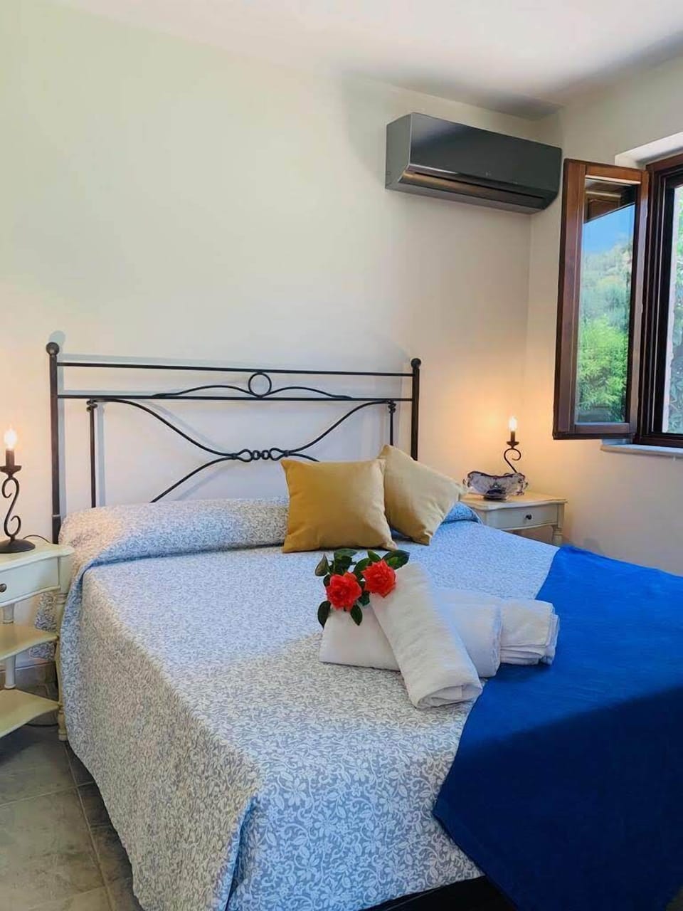 Family Suite | Minibar, desk, free WiFi