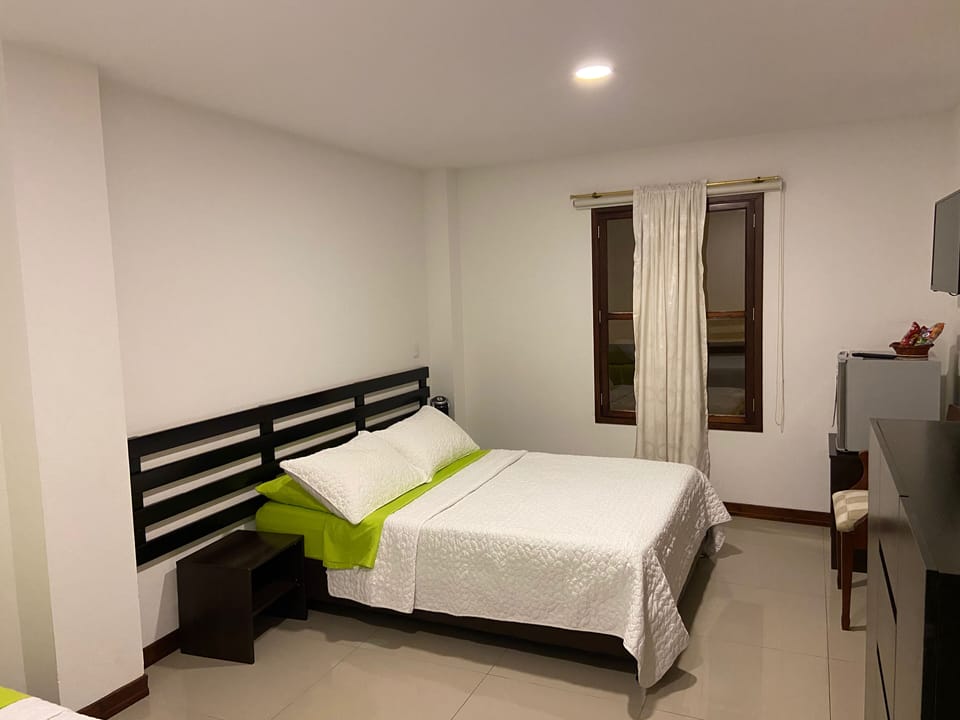 Triple Room, Accessible | Iron/ironing board, free WiFi, bed sheets, wheelchair access