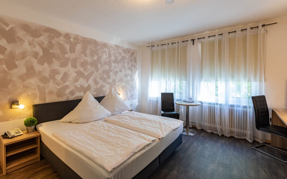 Basic Double Room | In-room safe, desk, free WiFi, bed sheets